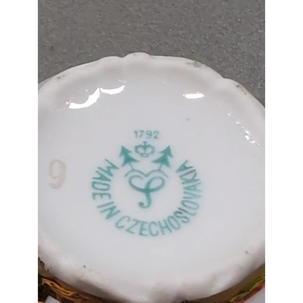 Vintage Czechoslovakia Demitasse Espresso Cup Courting Couple Gold Trim 1792